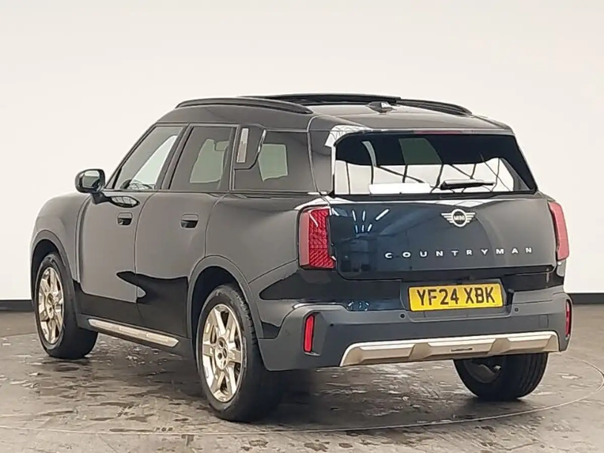 2024-mini-countryman-15-cooper-c-exclusive-big-1