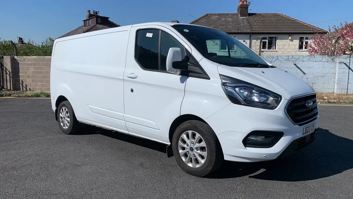 2023-ford-transit-custom-big-43