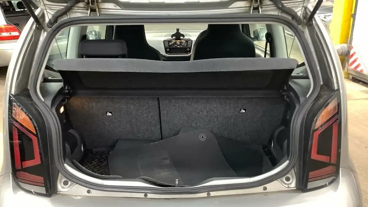2017-volkswagen-up-10-high-up-75ps-3d-big-12
