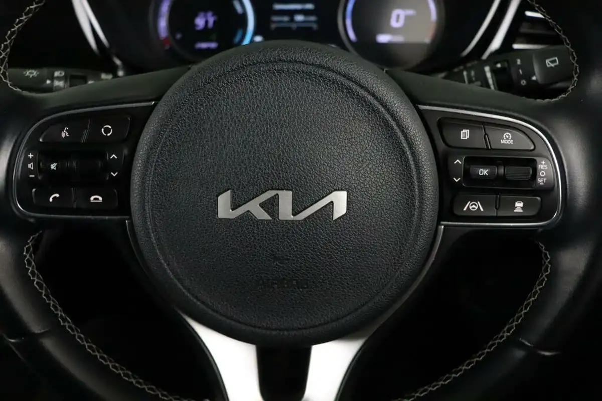 2021-kia-e-niro-ev-2-134bhp-39-big-17