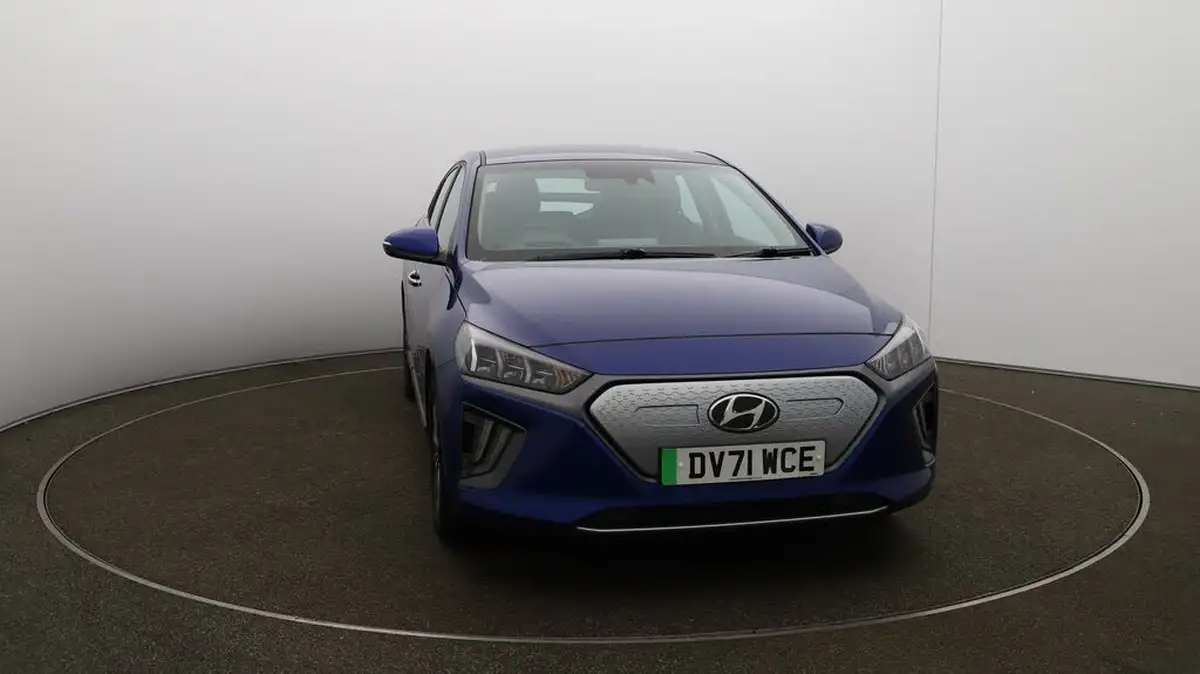 2022-hyundai-ioniq-e-premium-electric-big-35
