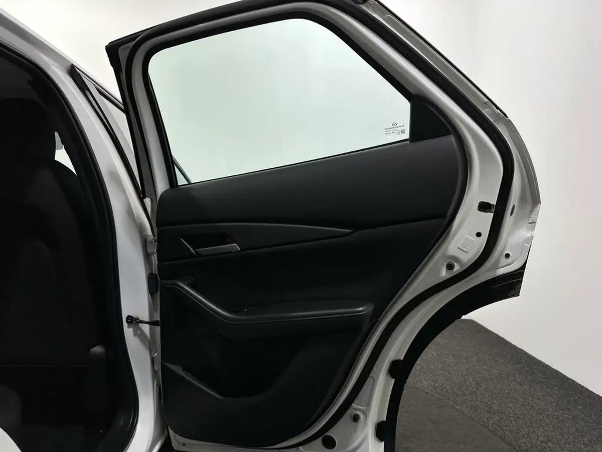 2022-mazda-cx-30-20-e-skyactiv-g-se-l-big-39