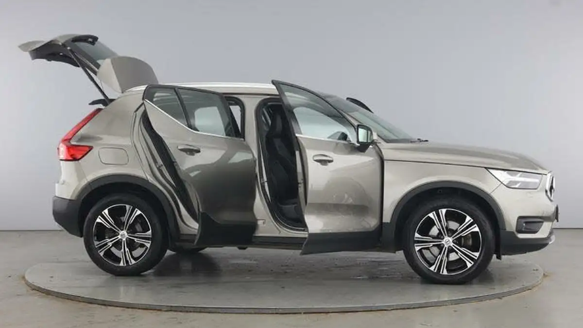 2021-volvo-xc40-20-b4-inscription-pro-194bhp-auto-big-9