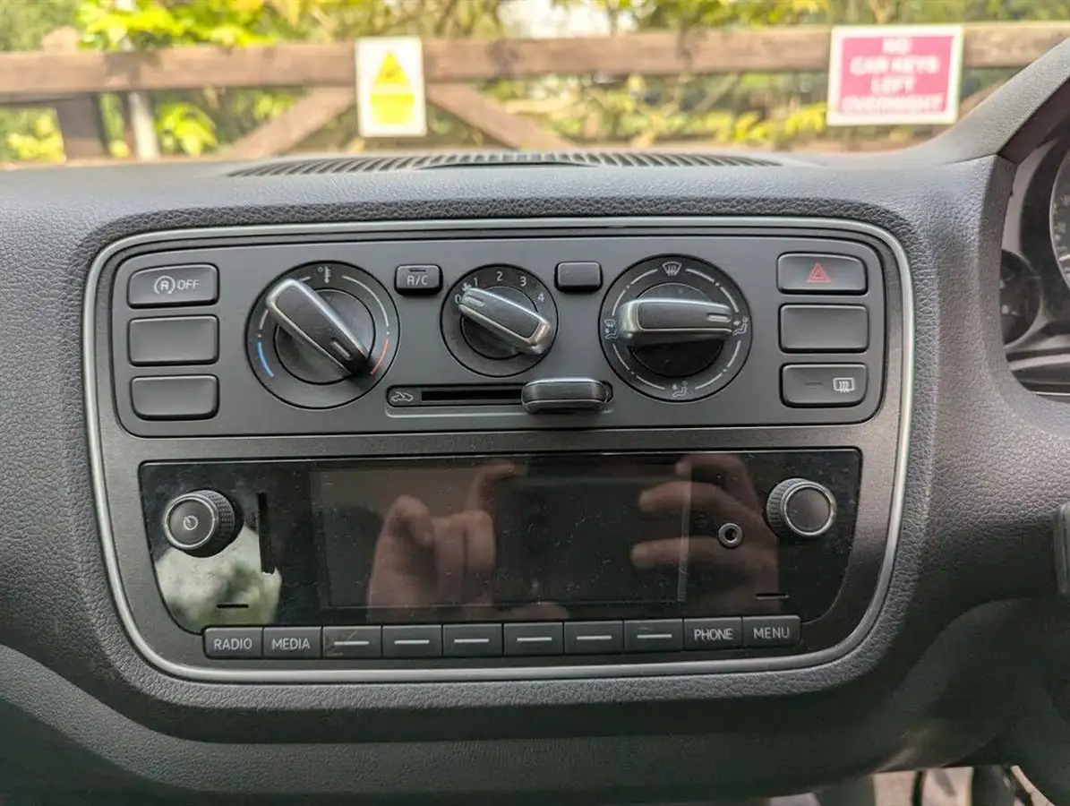 2019-skoda-citigo-10-se-5d-big-26