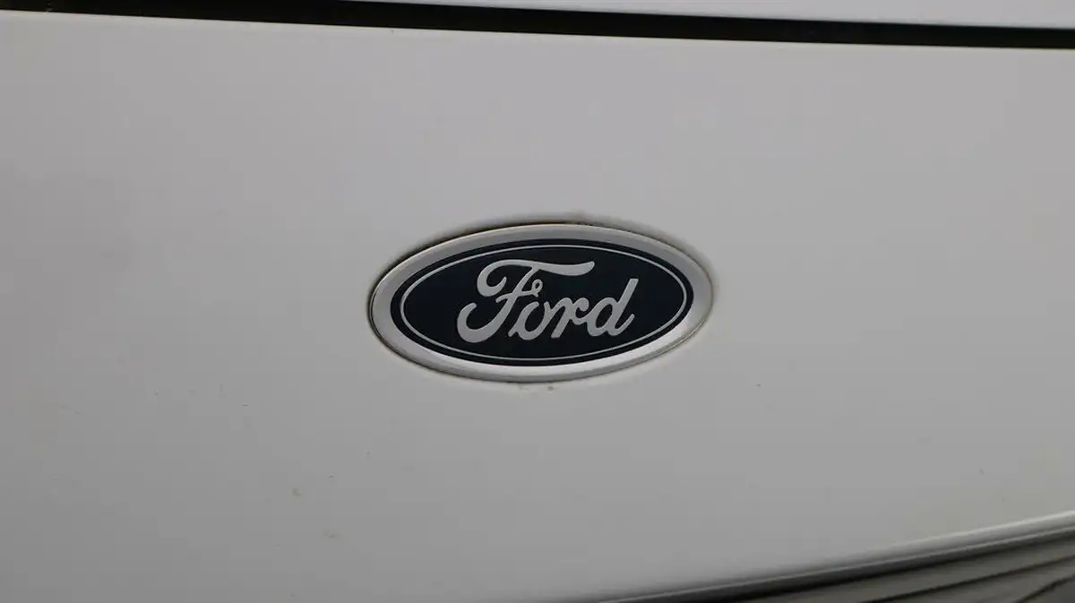 2020-ford-focus-15-zetec-120ps-hatchback-big-20