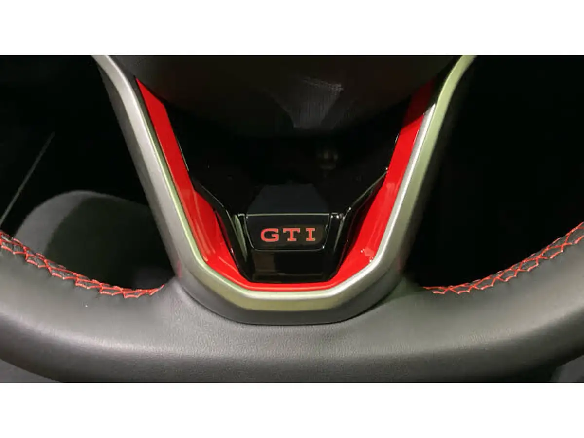 2024-volkswagen-golf-20-tsi-gti-245ps-big-35