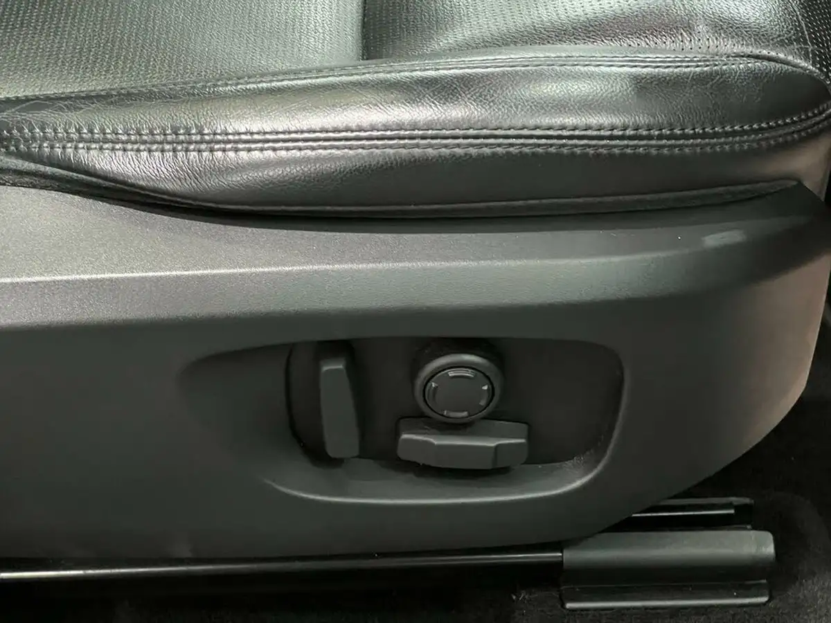 2019-land-rover-discovery-sport-20td4-landmark-big-27