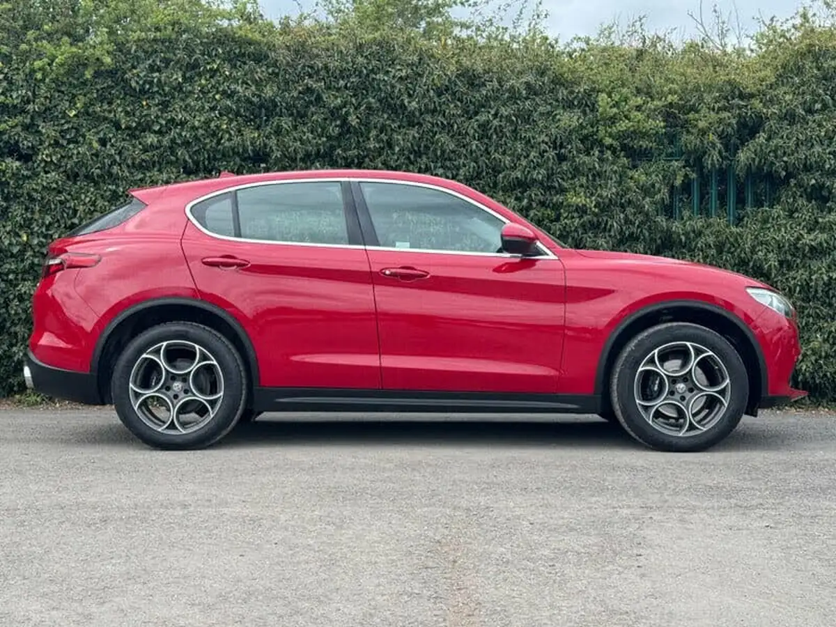 2018-alfa-romeo-stelvio-22td-speciale-207bhp-big-3