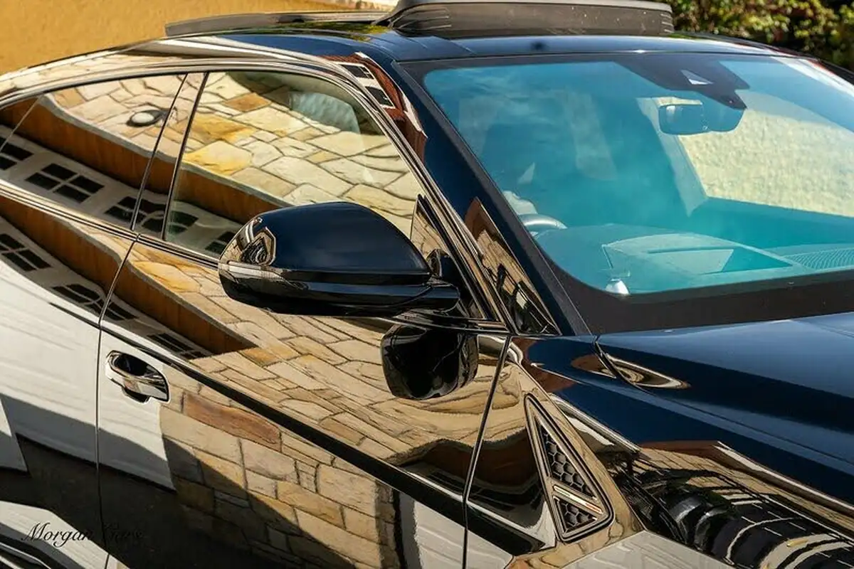 2021-lamborghini-urus-40-no-trim-big-25