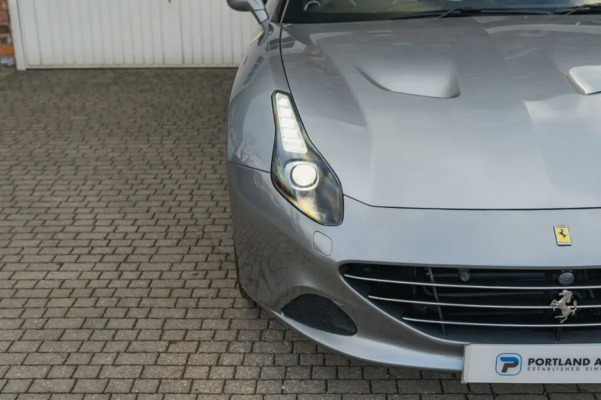 2016-ferrari-california-39-t-big-5