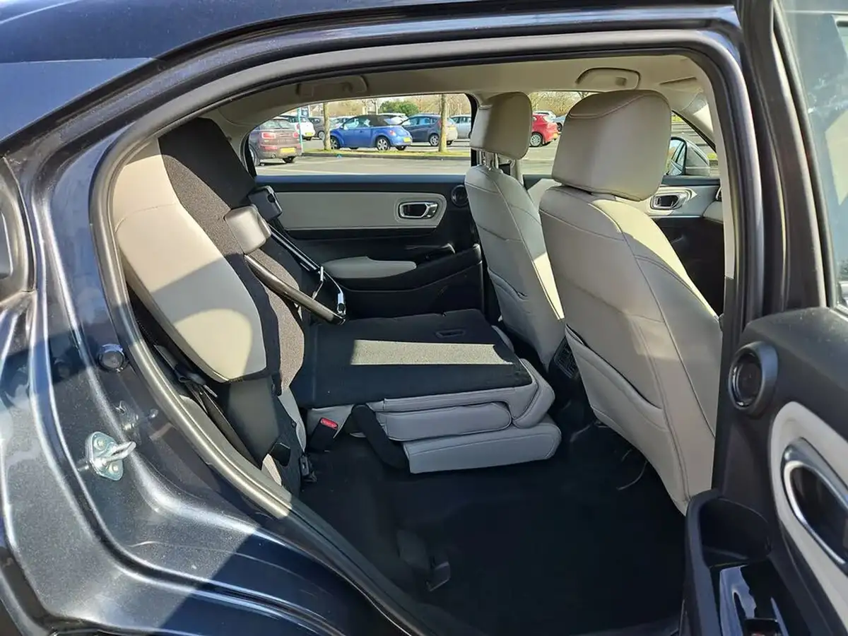 2023-honda-hr-v-15-i-mmd-advance-style-big-17