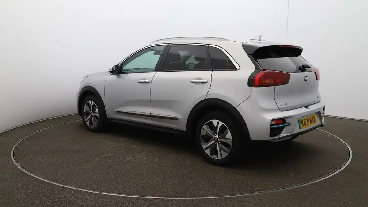 2021-kia-e-niro-ev-4-big-5