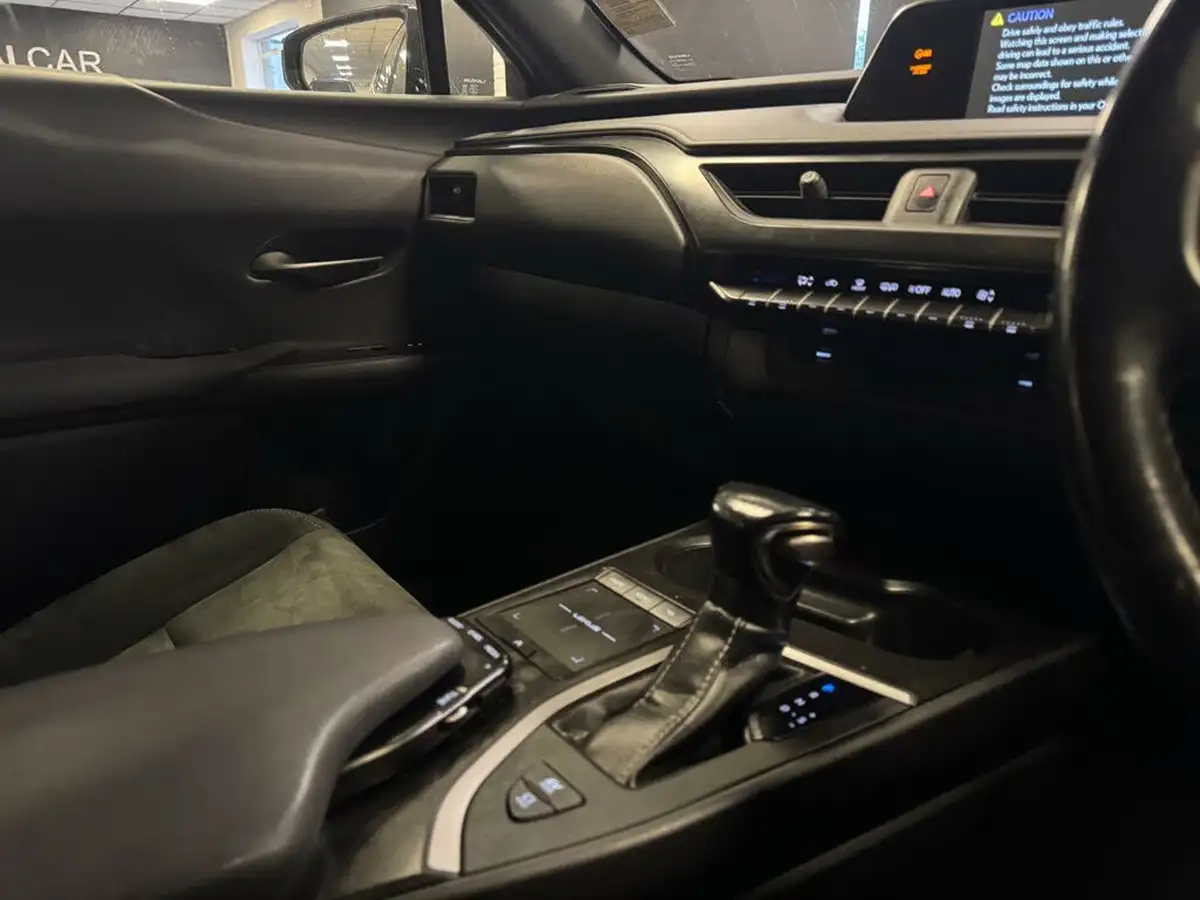 2019-lexus-ux-250h-20-ux-premium-pack-with-navigation-big-11