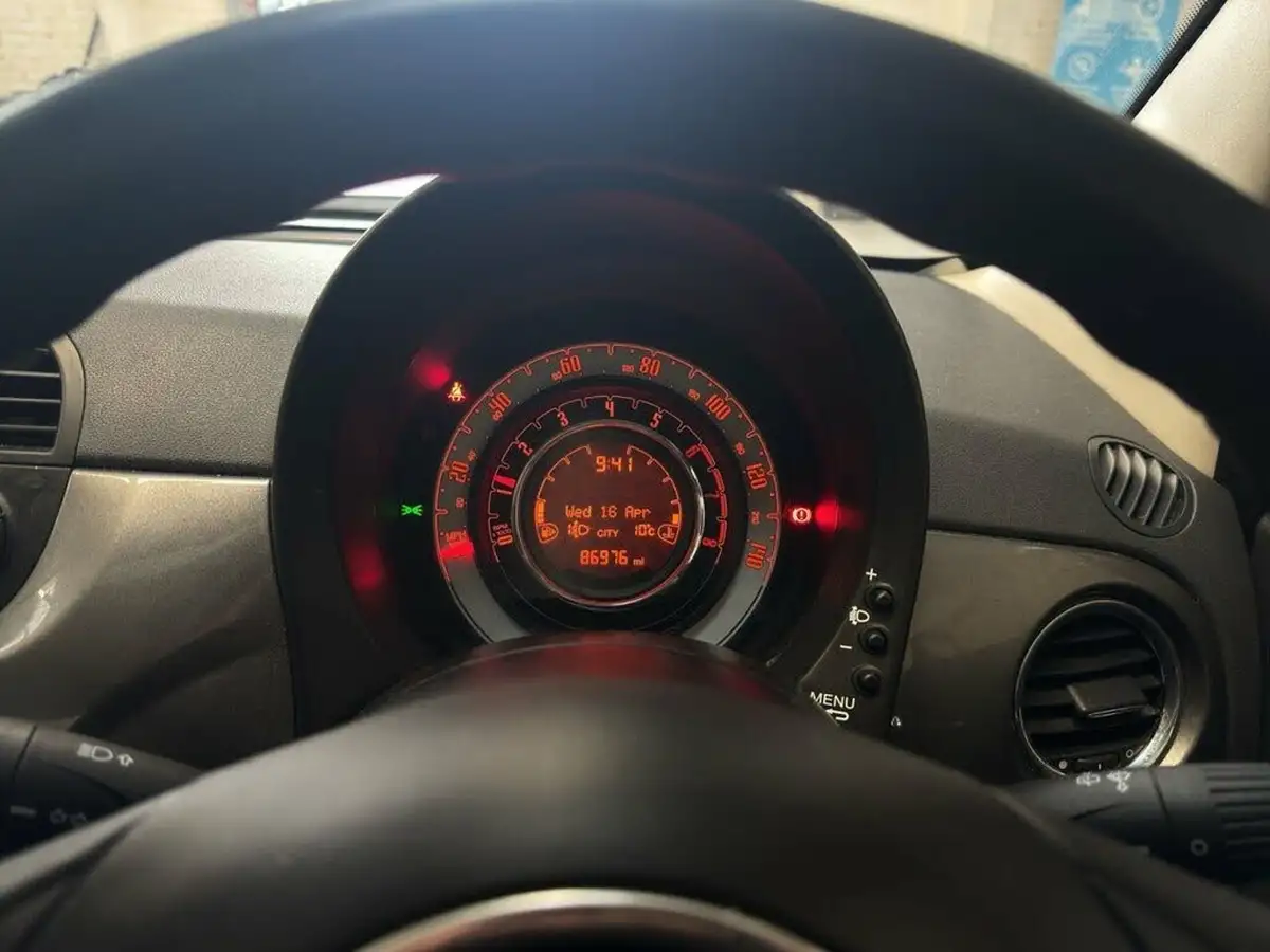 2014-fiat-500-12-lounge-big-31
