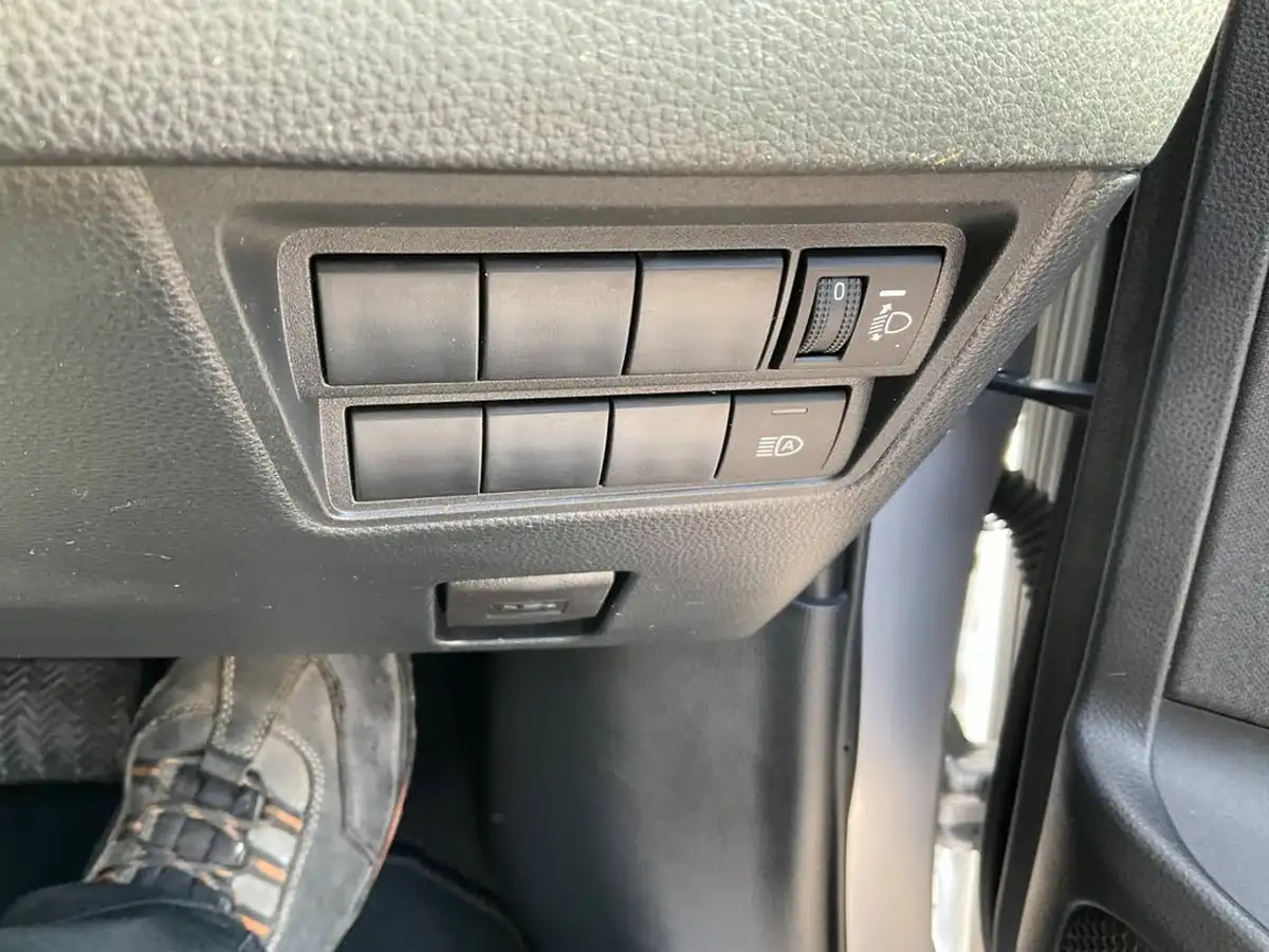 2022-toyota-yaris-15-vvt-i-icon-big-29