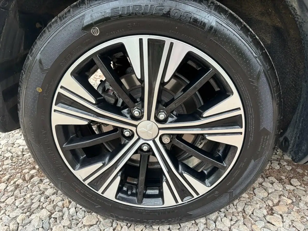 2021-mitsubishi-eclipse-cross-15-dynamic-4wd-auto-big-10