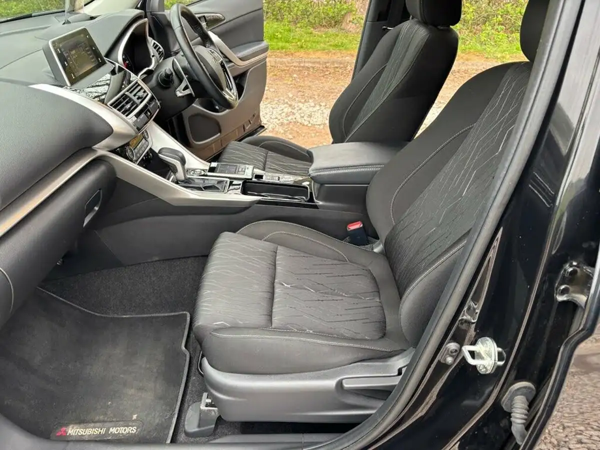 2021-mitsubishi-eclipse-cross-15-dynamic-4wd-auto-big-14