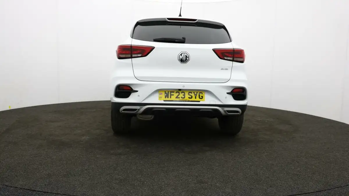 2023-mg-zs-suv-10t-gdi-exclusive-big-45
