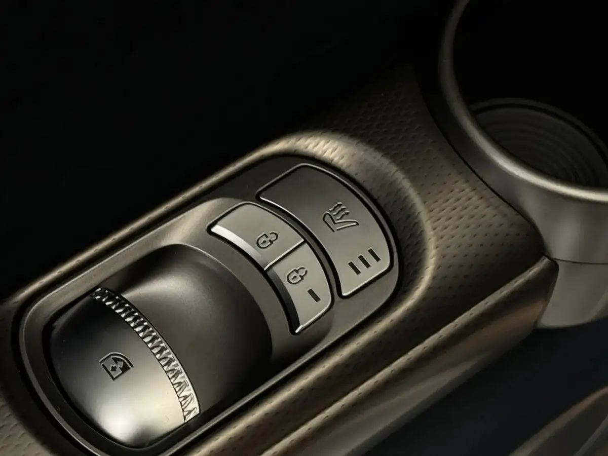 2024-genesis-gv60-e-sport-plus-big-23