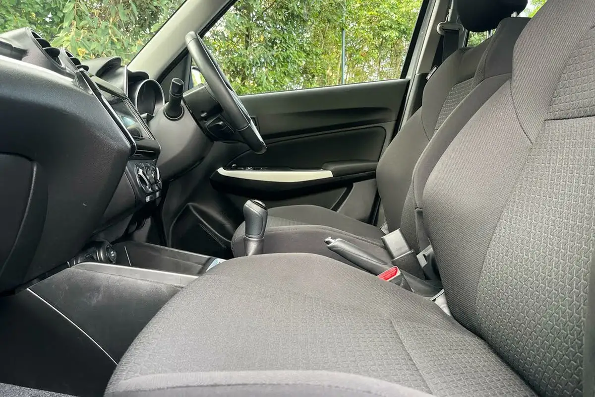 2020-suzuki-swift-12-dualjet-sz-t-90ps-1242cc-big-2