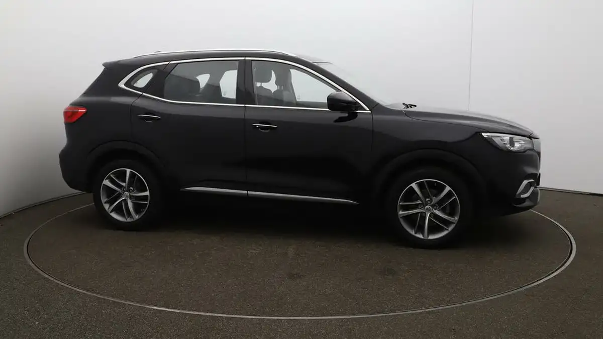 2022-mg-hs-15t-gdi-excite-162ps-big-39