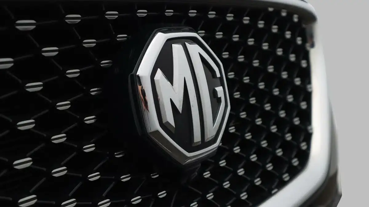 2022-mg-hs-15t-gdi-excite-162ps-big-22