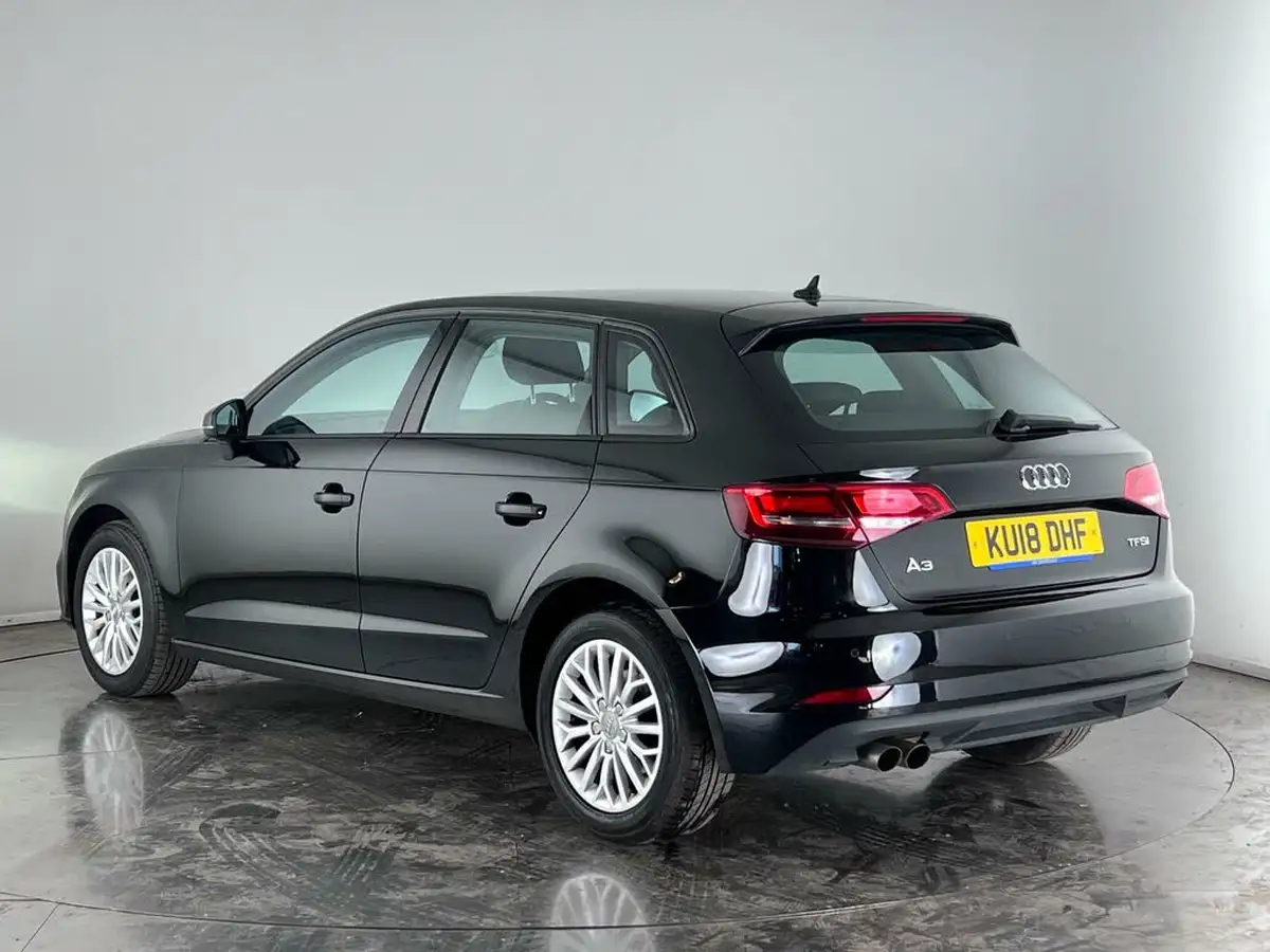 2018-audi-a3-15-tfsi-se-technik-s-tronic-big-2