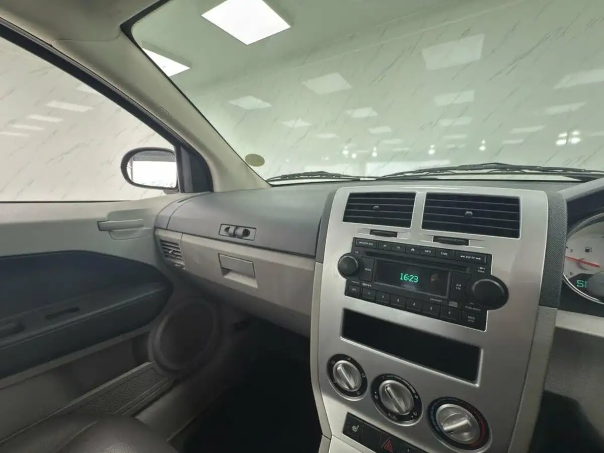 2006-dodge-caliber-18-sxt-big-13