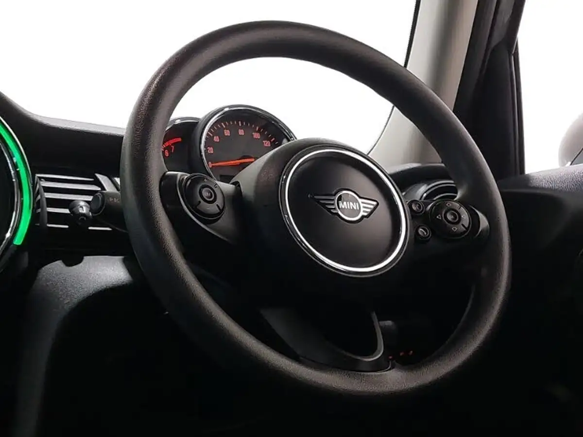 2019-mini-cooper-15-cooper-classic-hatchback-5d-big-9