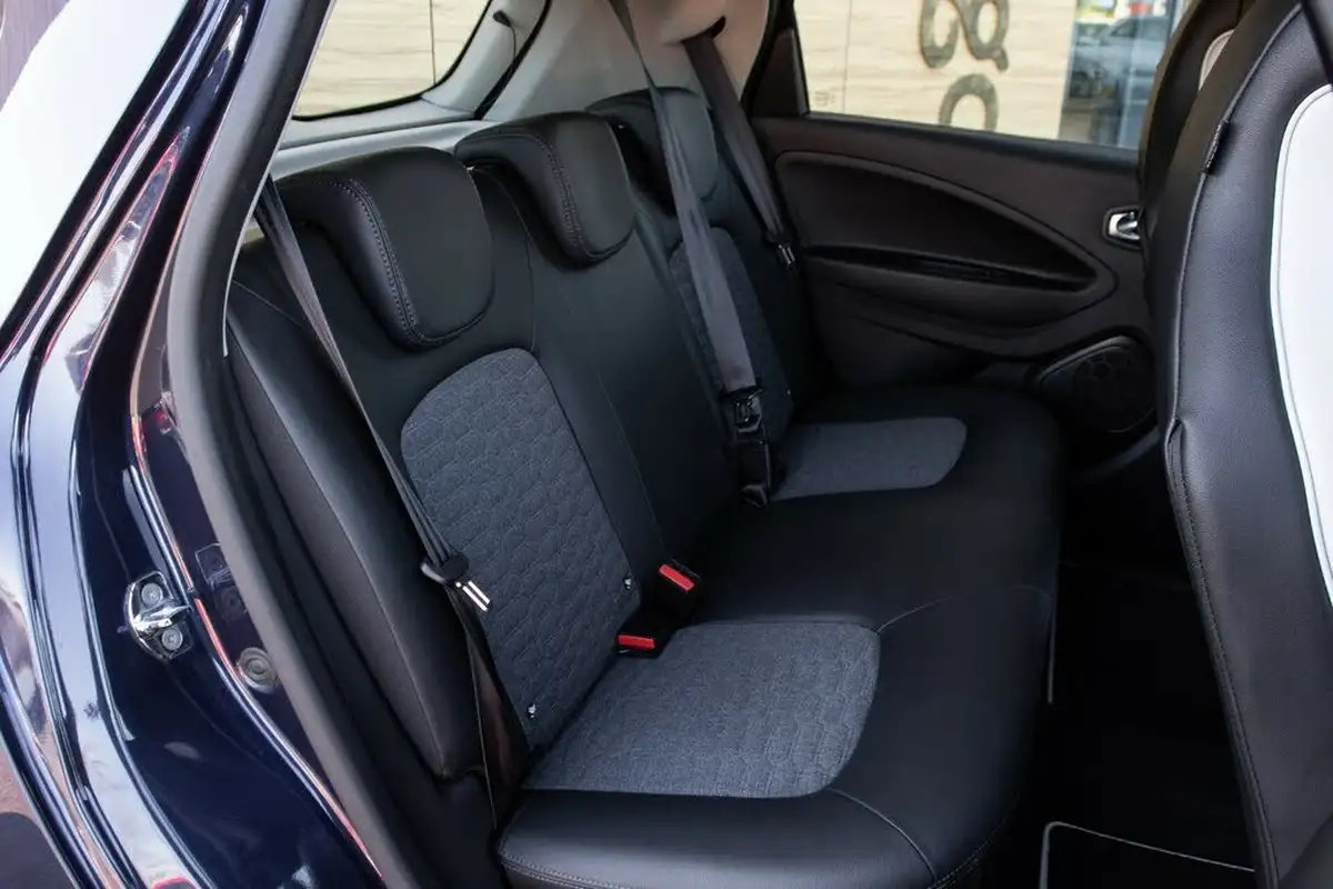 2022-renault-zoe-e-gt-line-big-32