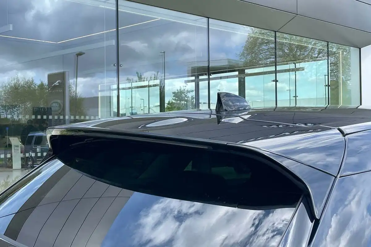 2024-land-rover-range-rover-velar-20-p400e-dynamic-se-big-20