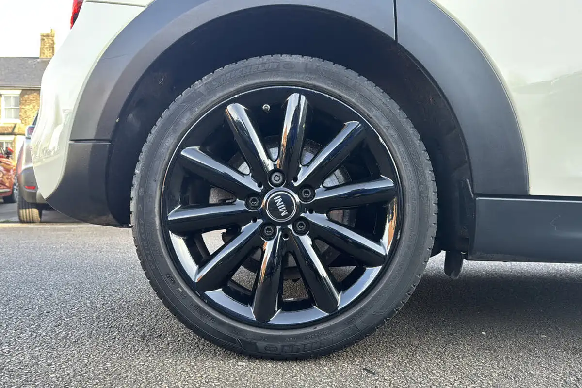 2019-mini-cooper-20-cooper-s-classic-189bhp-hatchback-5d-big-6