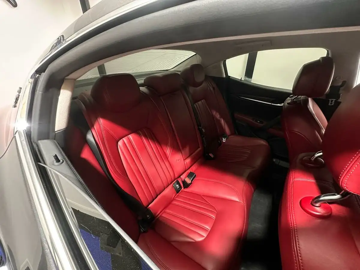 2016-maserati-ghibli-30-big-30