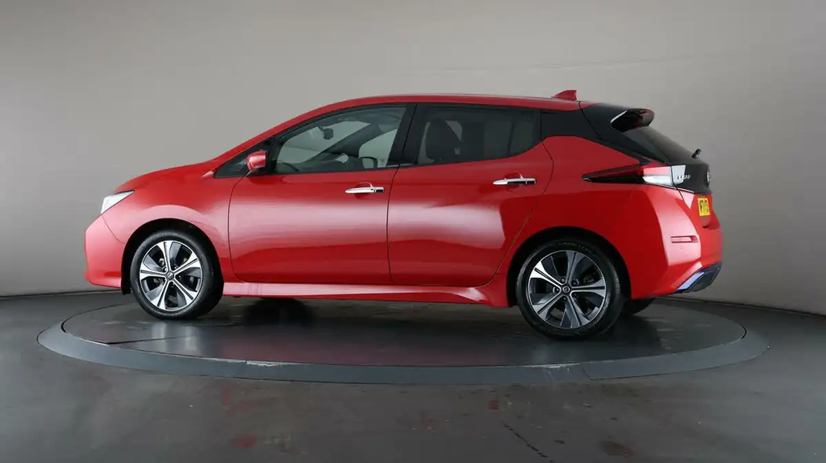 2022-nissan-leaf-e-tekna-big-68