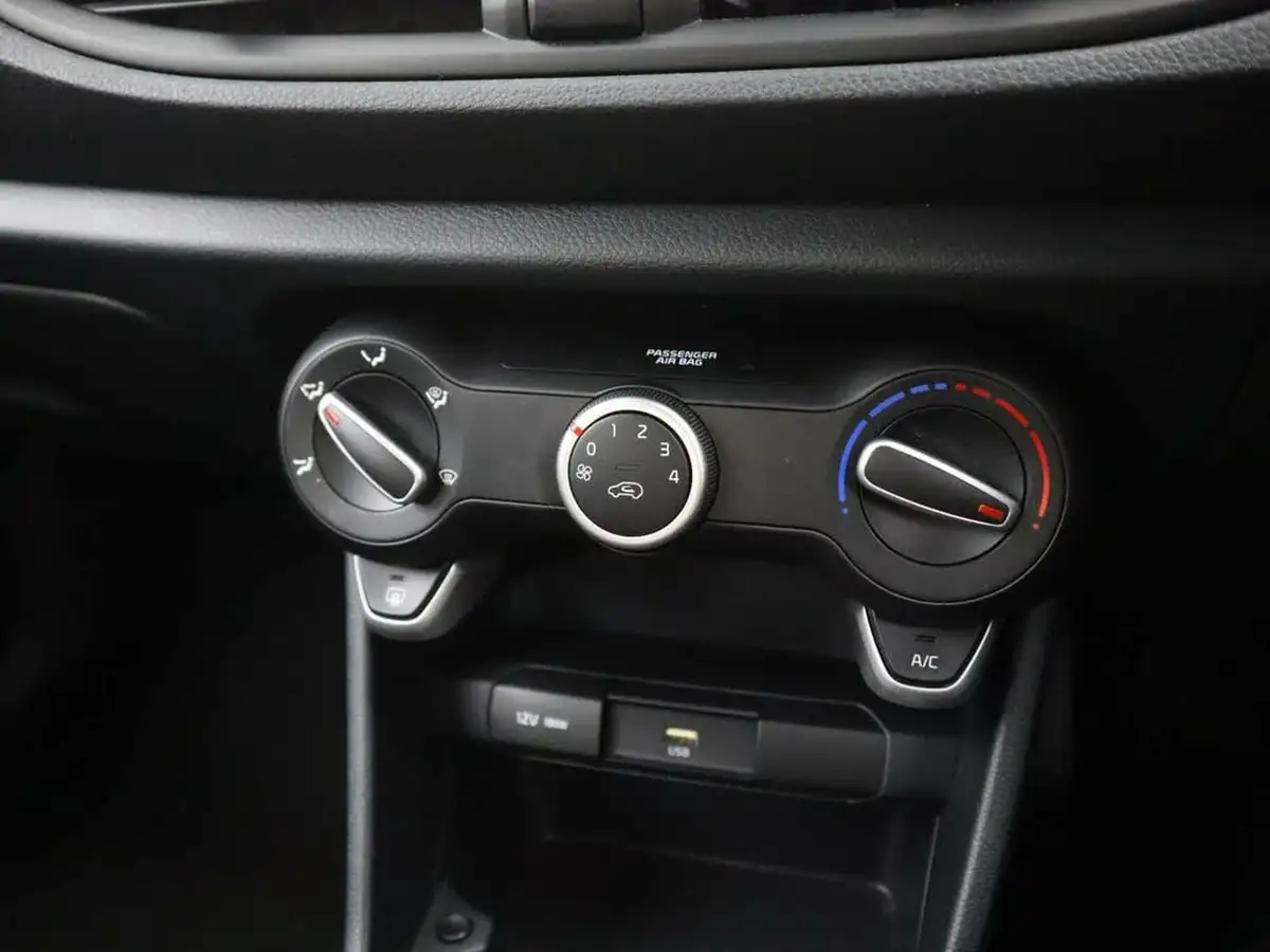 2021-kia-picanto-10-2-big-17