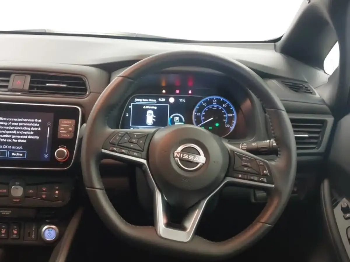 2023-nissan-leaf-e-e-n-connecta-59kwh-big-6