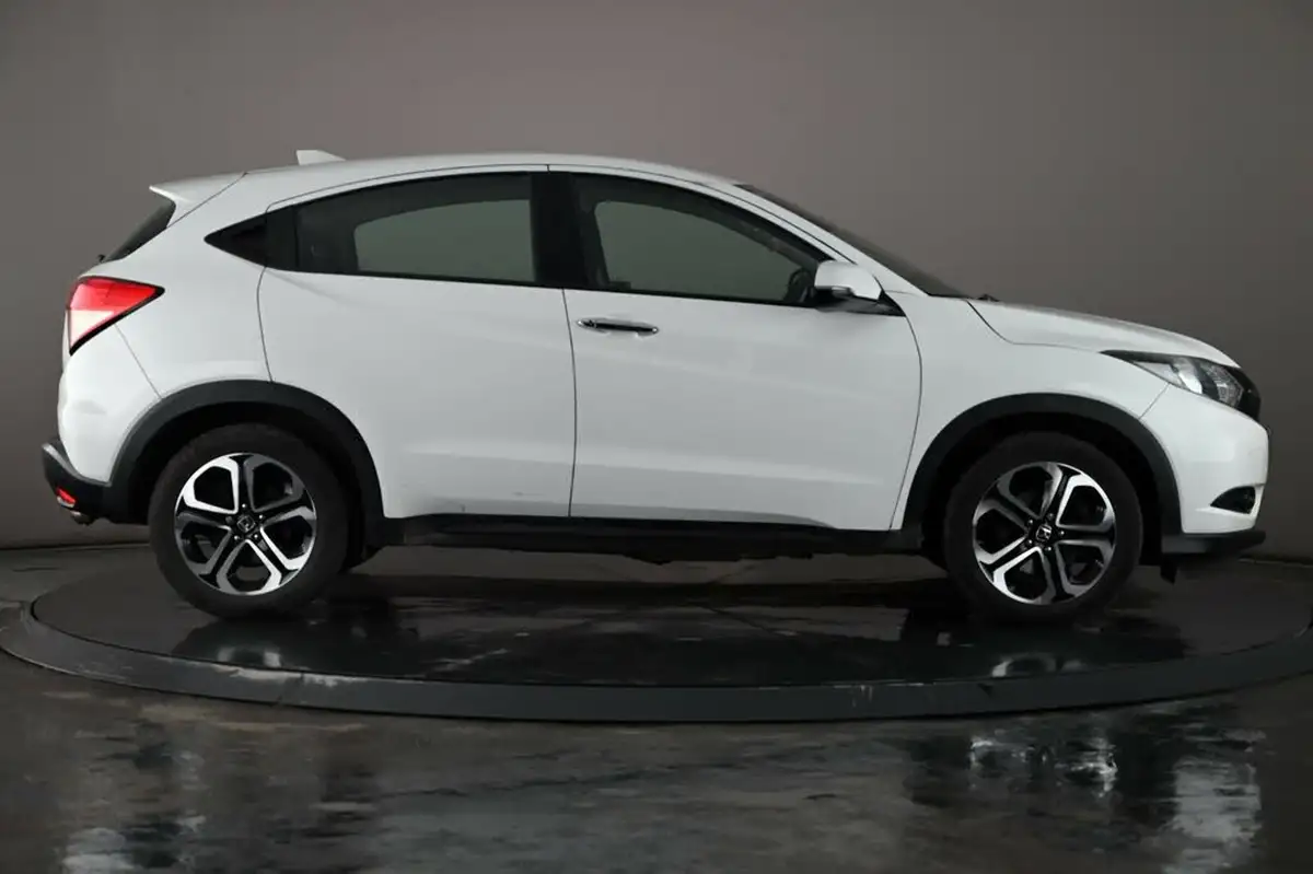 2017-honda-hr-v-15-i-vtec-se-navi-big-2