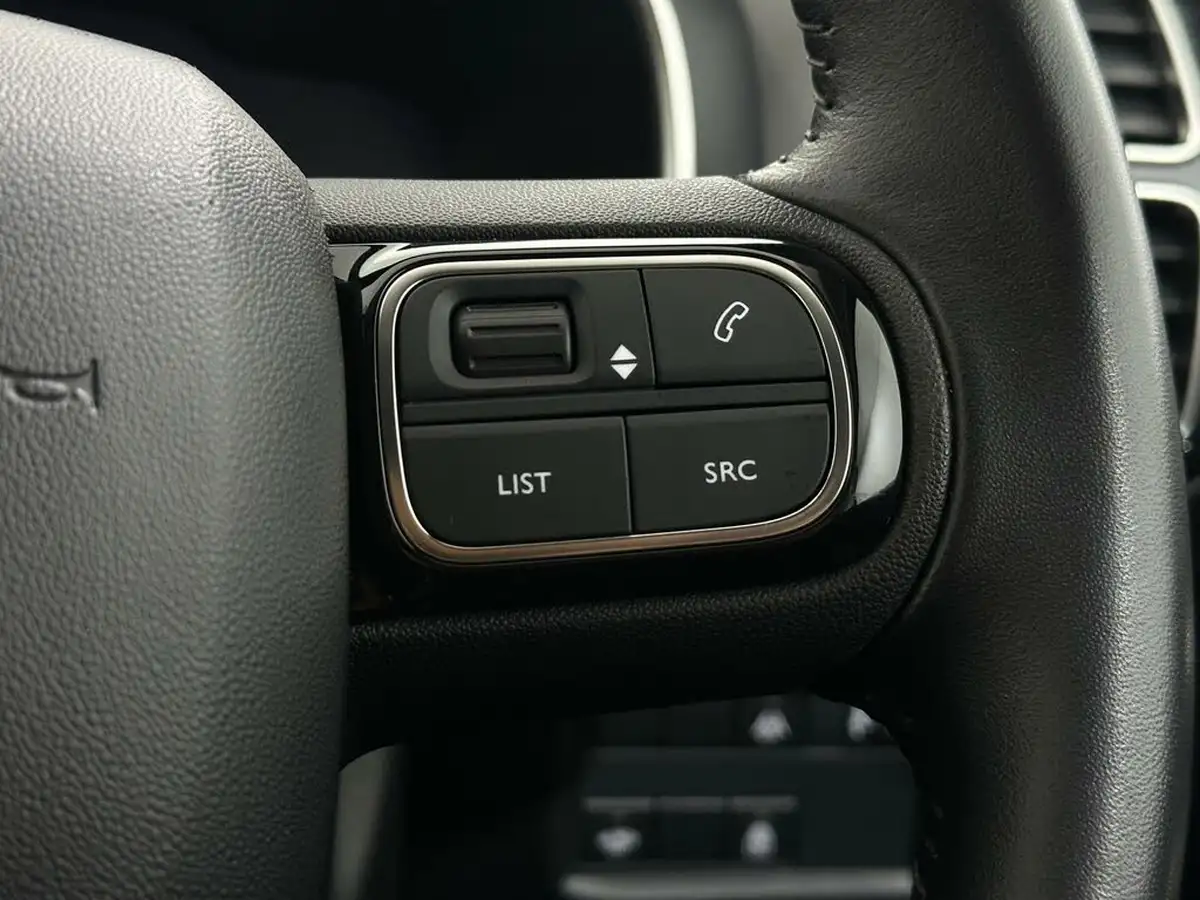 2021-citroen-c5-aircross-12-puretech-flair-big-12