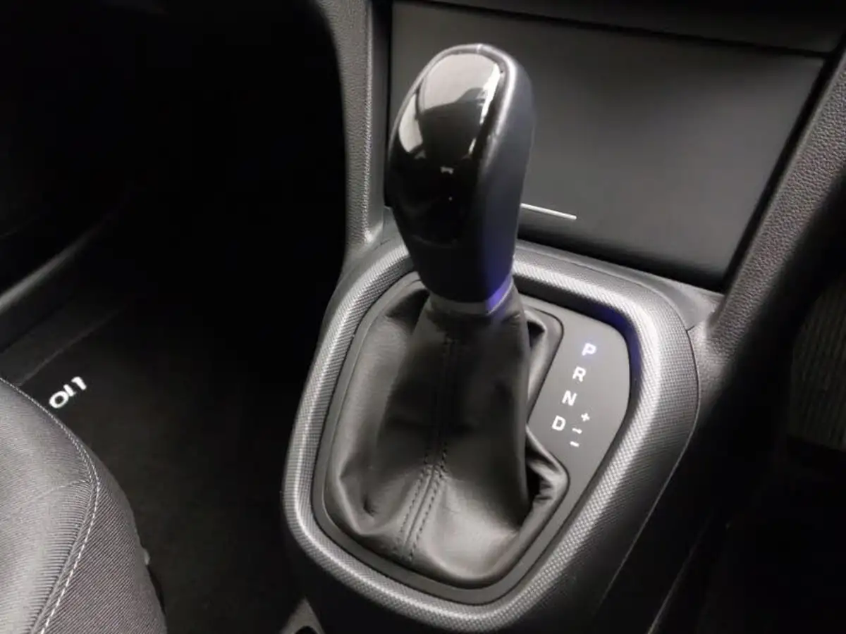 2020-hyundai-i10-12-premium-se-auto-big-13