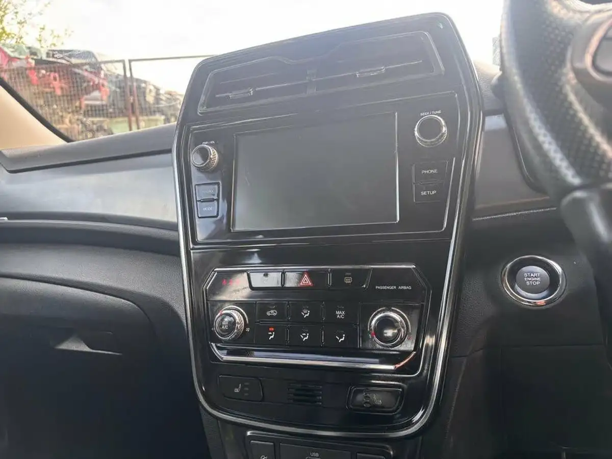 2022-kgm-ssangyong-tivoli-12-gdi-t-ventura-big-23