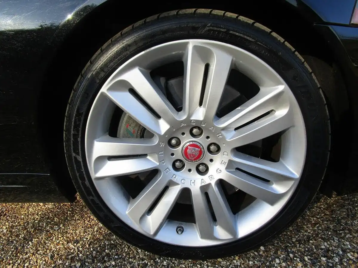 2009-jaguar-xk-big-4