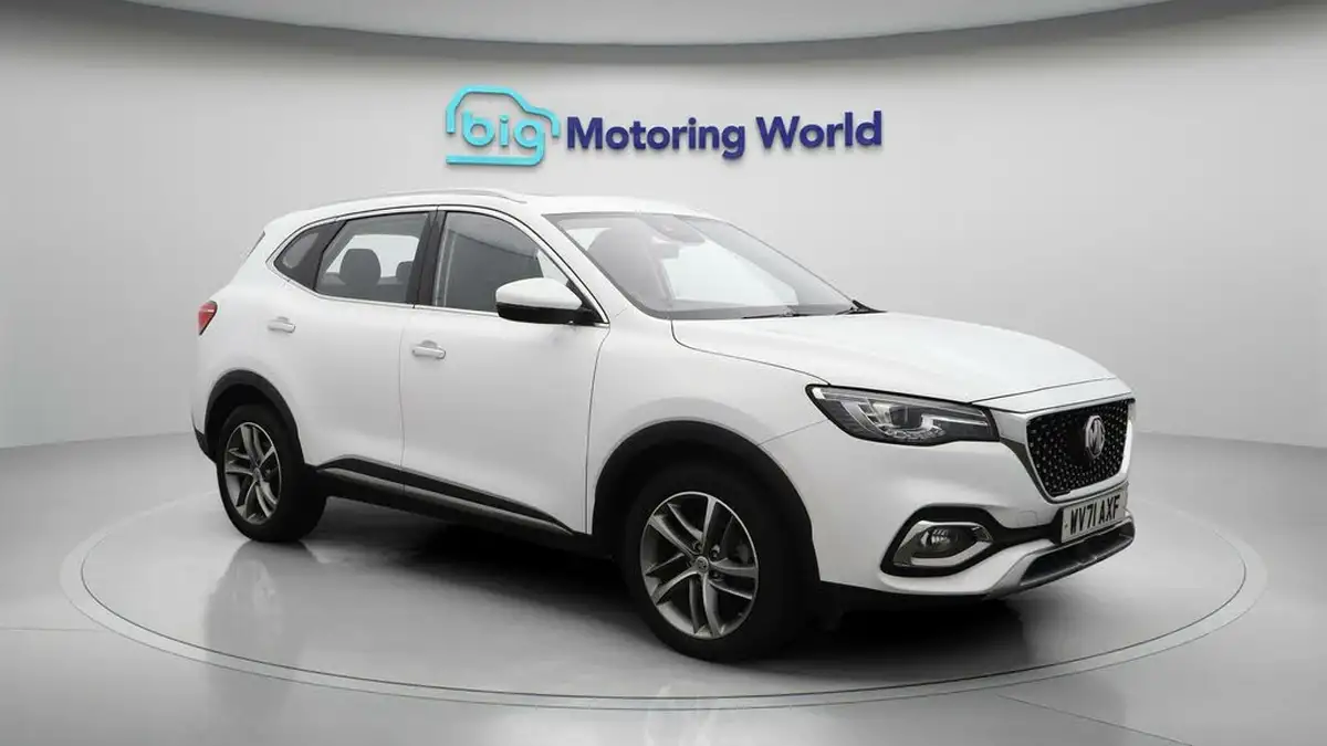 2022-mg-hs-15t-gdi-exclusive-162ps-dct-big-1