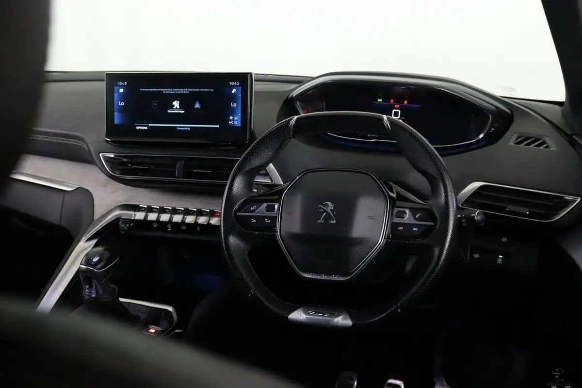 2021-peugeot-5008-suv-15-bluehdi-gt-big-13