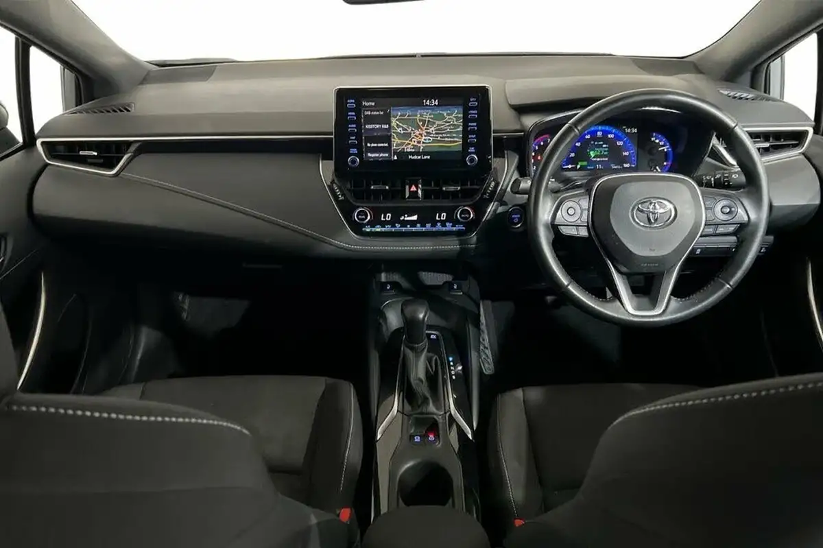 2021-toyota-corolla-18-vvt-i-icon-tech-spare-wheel-touring-sports-5d-big-8