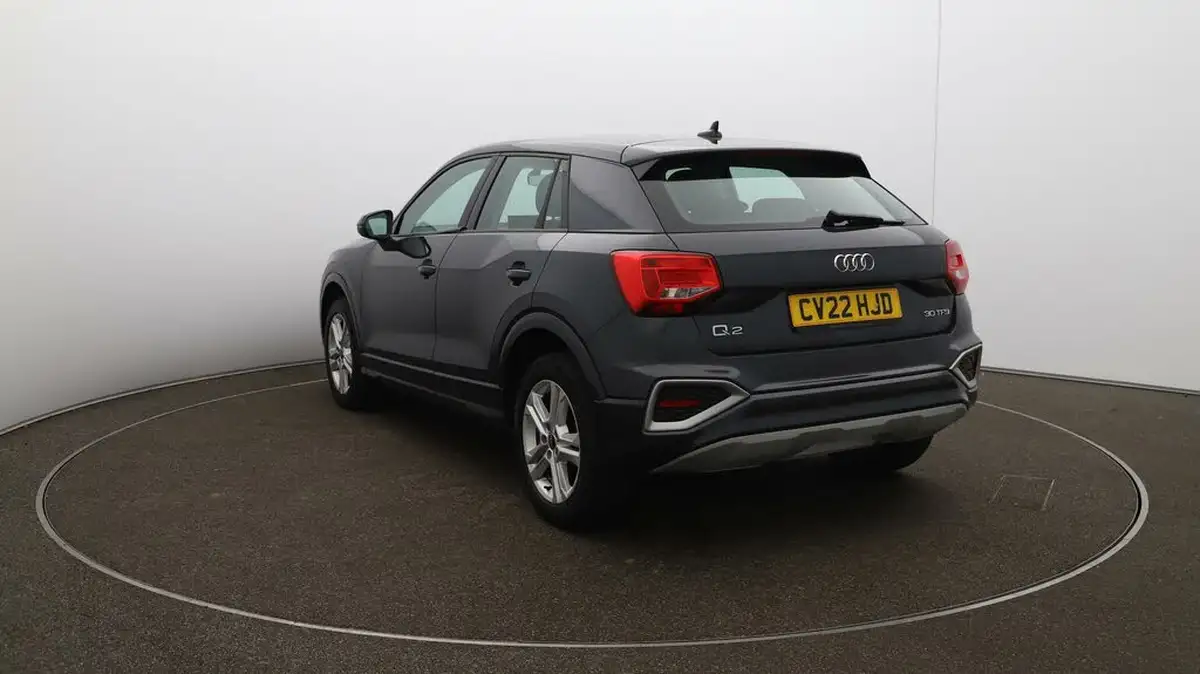 2022-audi-q2-10-30-tfsi-sport-big-52