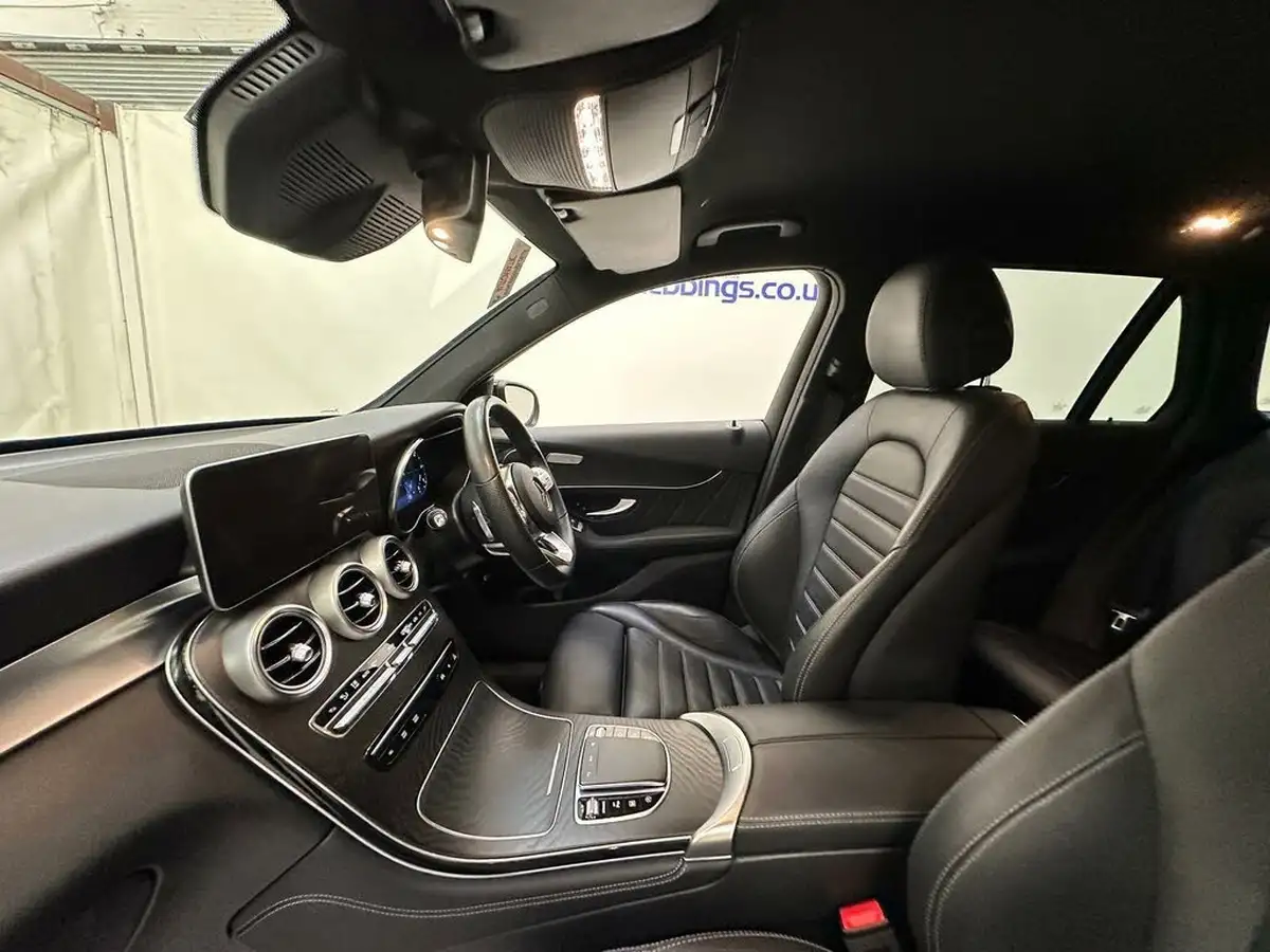 2020-mercedes-benz-glc-class-20d-glc300d-amg-line-premium-station-wagon-5d-big-22