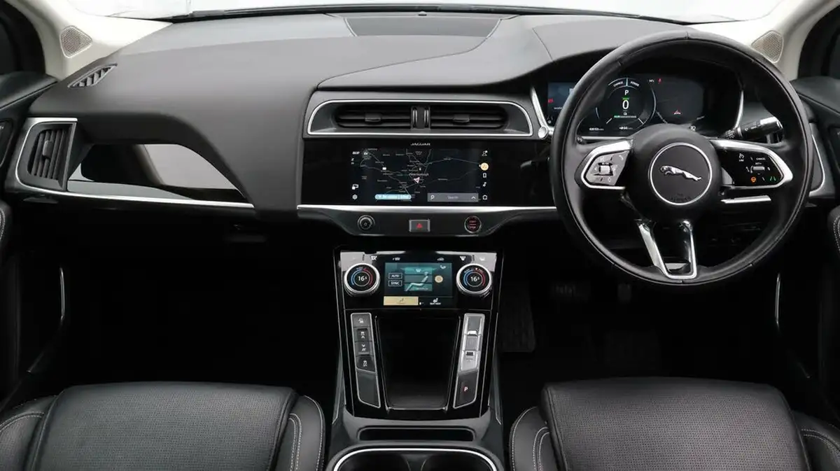 2022-jaguar-i-pace-ev400-hse-big-13