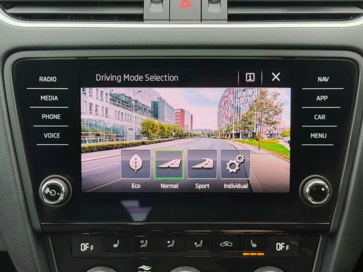2019-skoda-octavia-15-tsi-se-l-hatchback-dsg-big-24