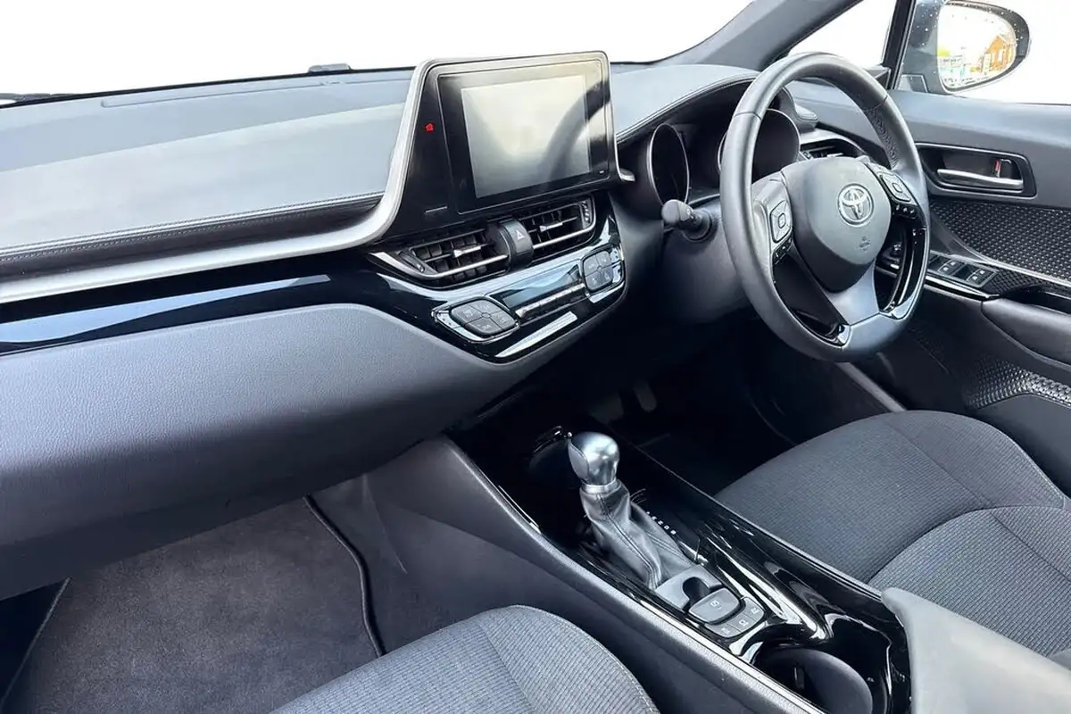 2019-toyota-c-hr-18-vvt-i-dynamic-big-14