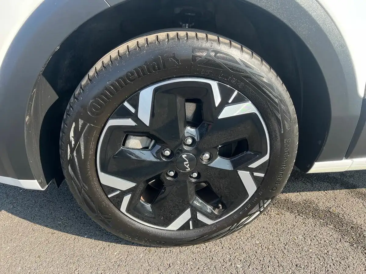 2024-kia-niro-ev-e-2-big-14